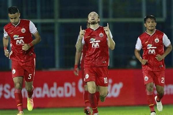 marc-klok-vs-beckham-siapa-pemain-tengah-masa-depan-garuda_352d9fdb8.jpg