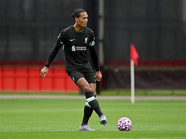 transfer-baru-liverpool-rekrut-bek-tengah-dari-liga-belanda-solusi-lini-belakang_face99ddd.jpg